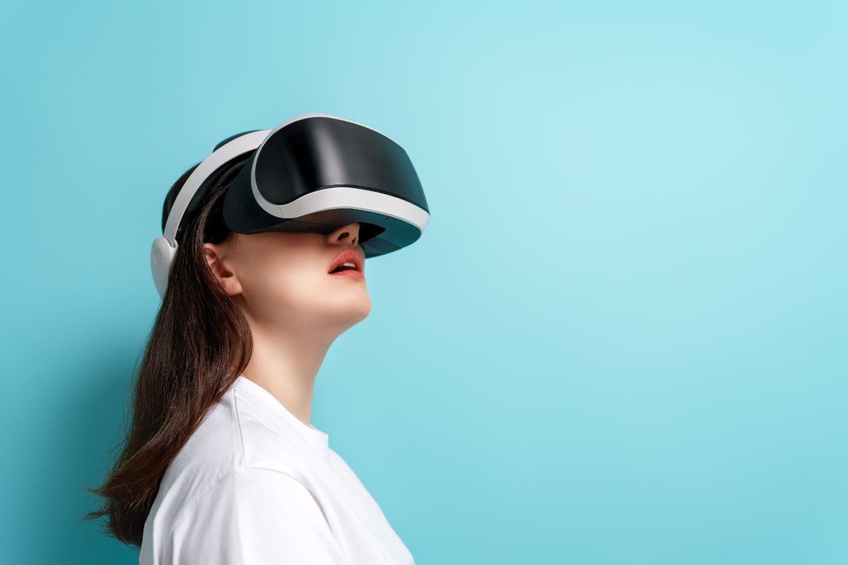 Virtuali realybė (VR) ir papildyta realybė (AR): ką galima išbandyti Lietuvoje?